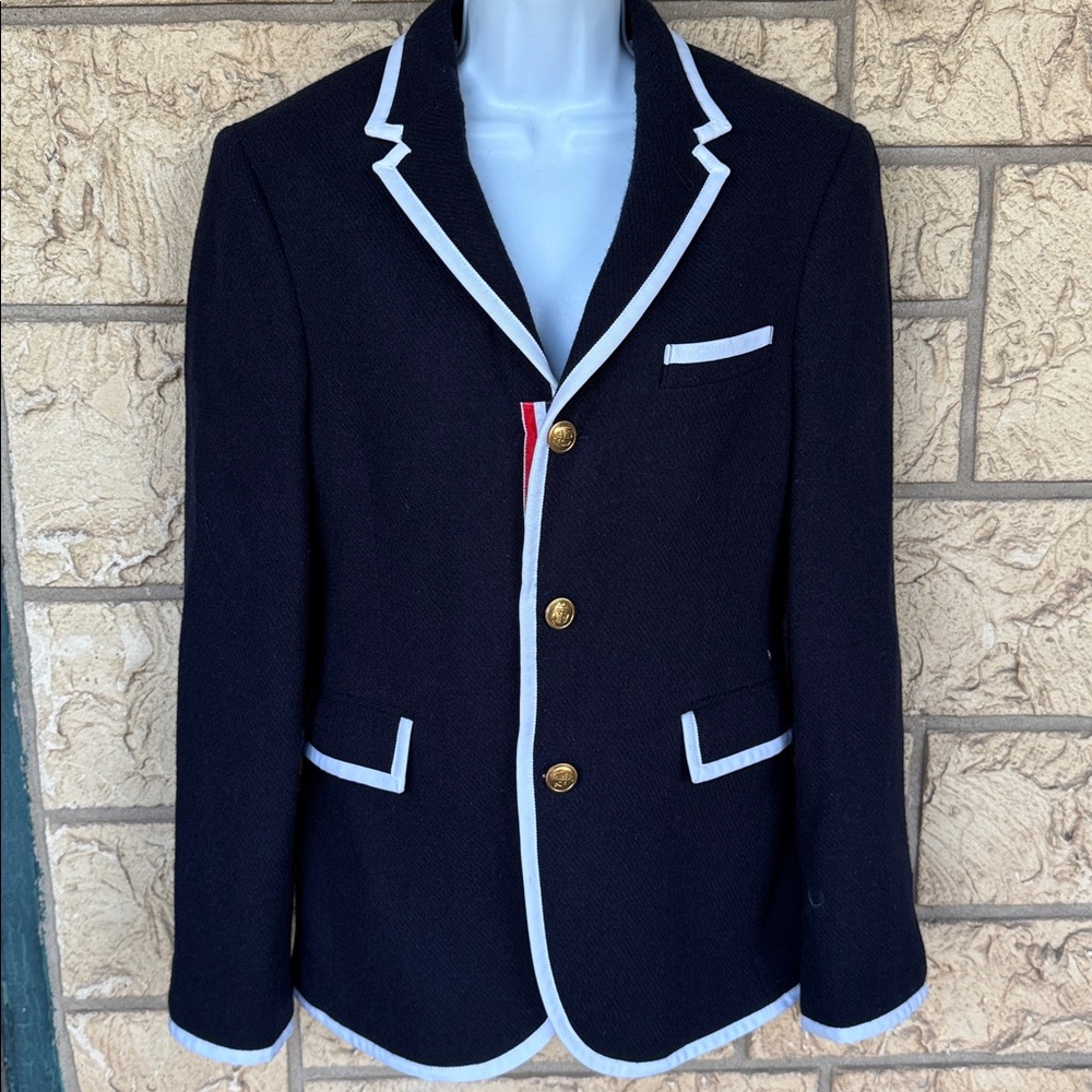 Neiman Marcus Wool Woman’s Black Blazer White Trim Size Small - Picture 3 of 15